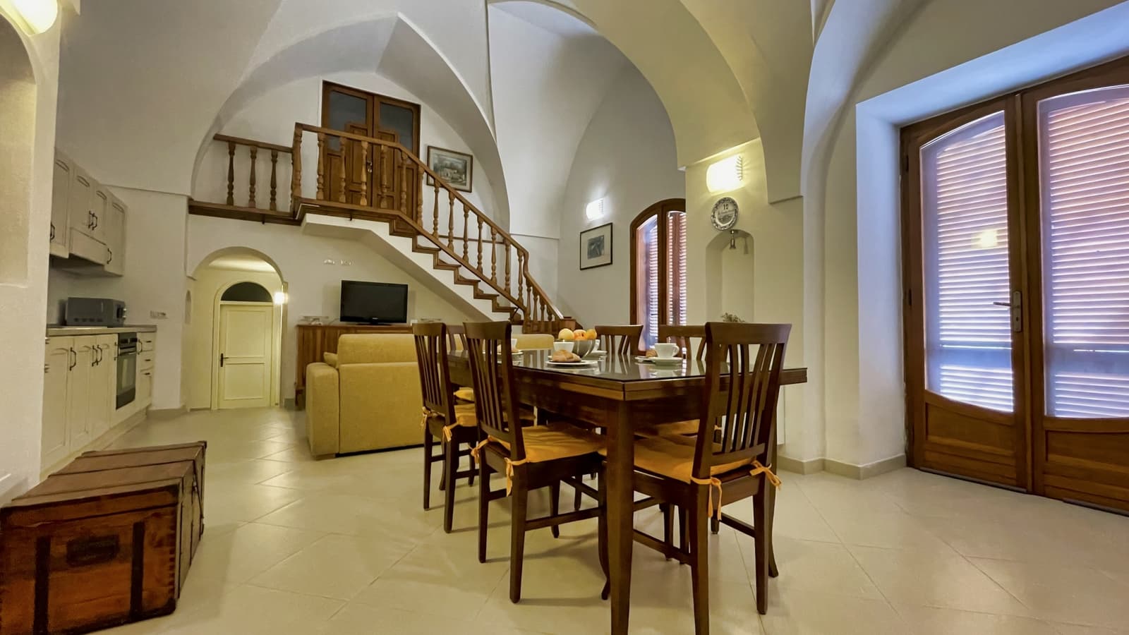 Traditional living room in the La Caretta Caretta suite